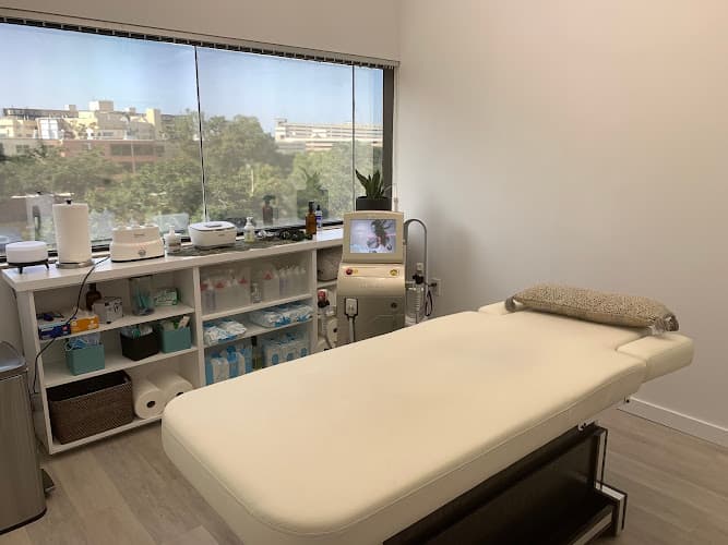 Perfectly Bare Laser clinic