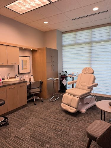RegenCen: Dr. Gustav Lo, MD clinic