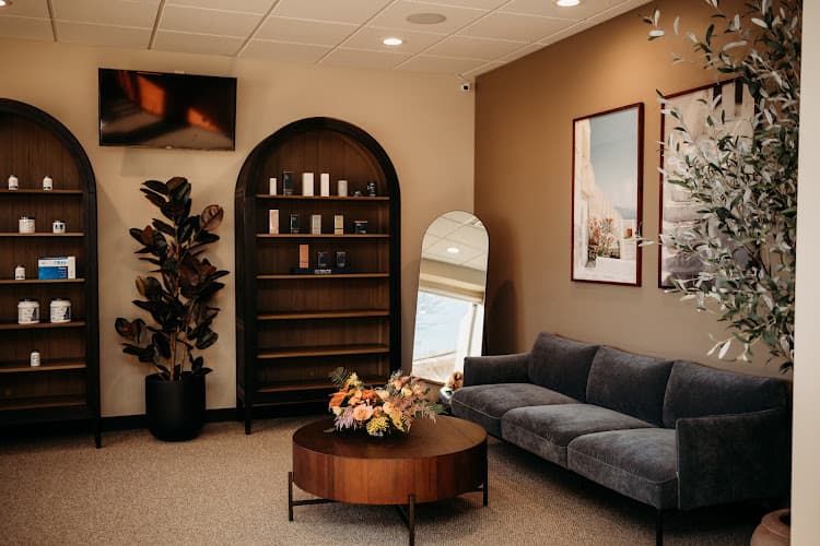 Reviv Lounge clinic